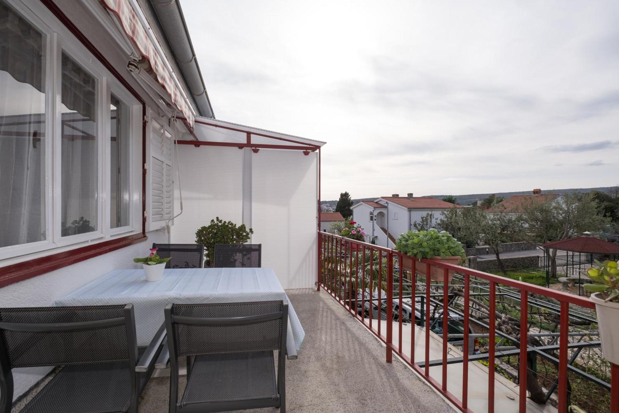 Apartments Lovorik Krk Town Eksteriør billede